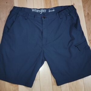 Wrangler Blue Cargo Shorts Comfortable Everyday Wear